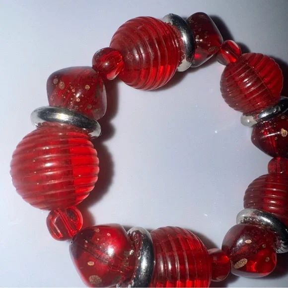 Stretch Bracelet Beaded  Red  Striped Chunky Slip On * Fashion Jewely - Picture 3 of 4